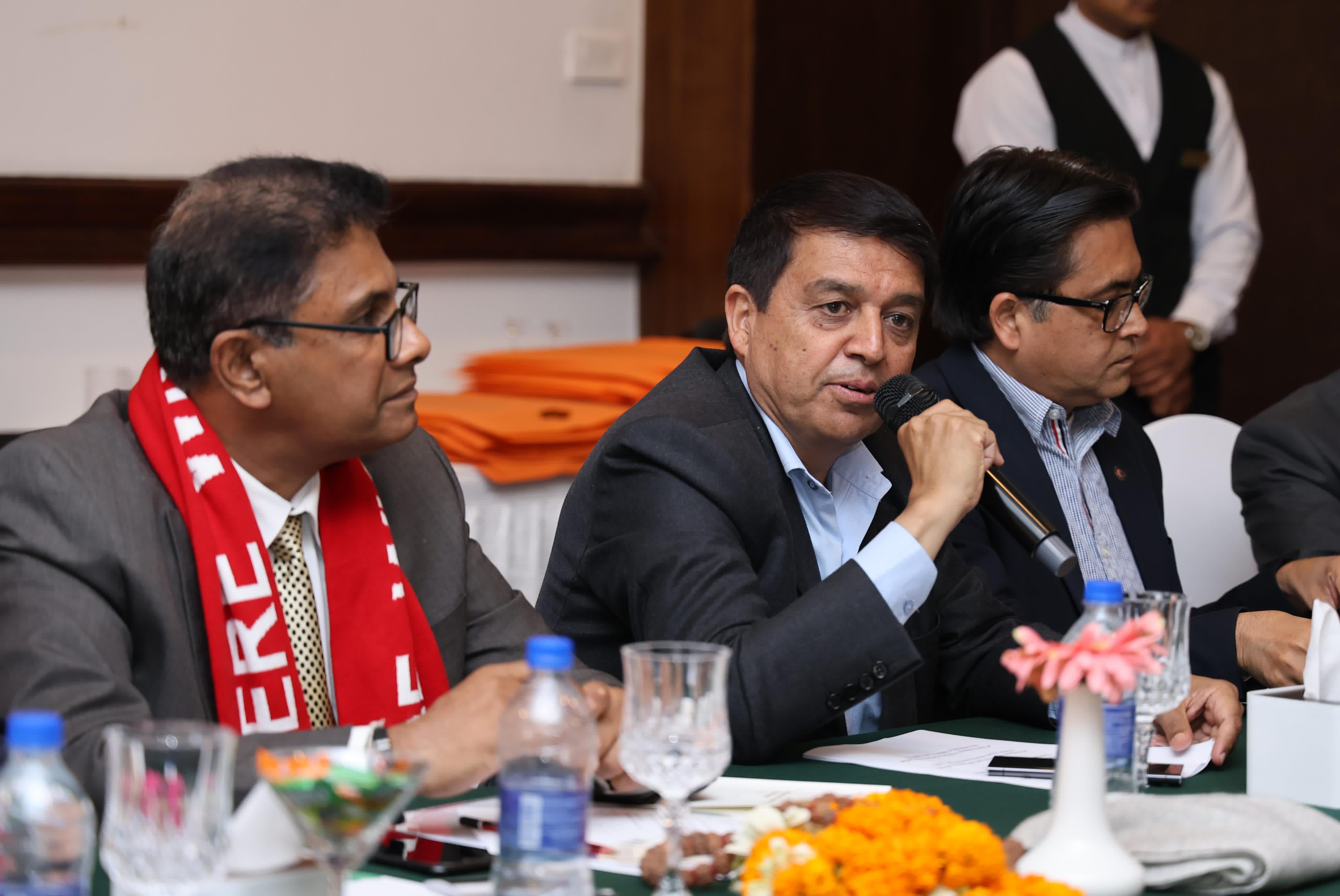 महासंघका अध्यक्ष ढकालद्वारा एआईआईबीलाइ नेपालमा लगानी गर्न आग्रह